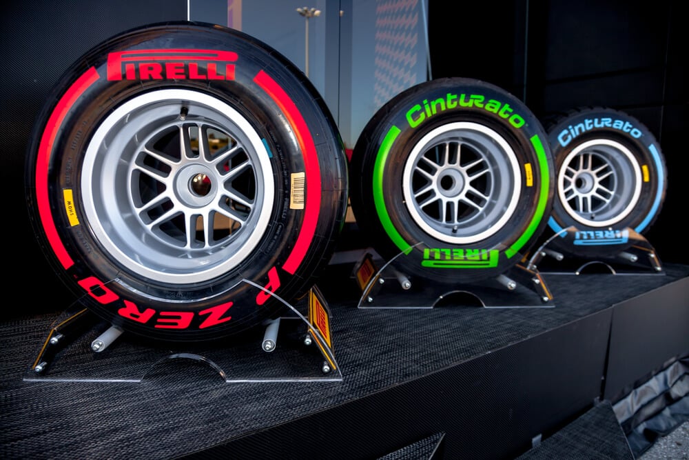 slick tires F1